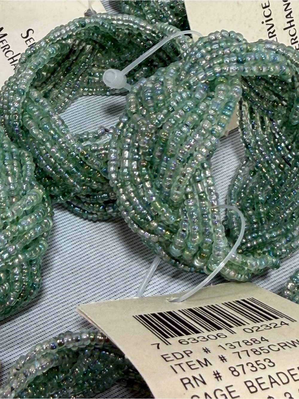Vintage Napkin Rings Light    Greens Beaded Tiny Seed Service Merchandise 8 Pcs